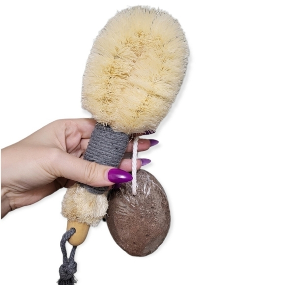 Large Beauty Lot Buxom L'Oreal KVD No7 Nyx Nails Lipstick Marcelle KVD Lashes - Picture 13 of 14